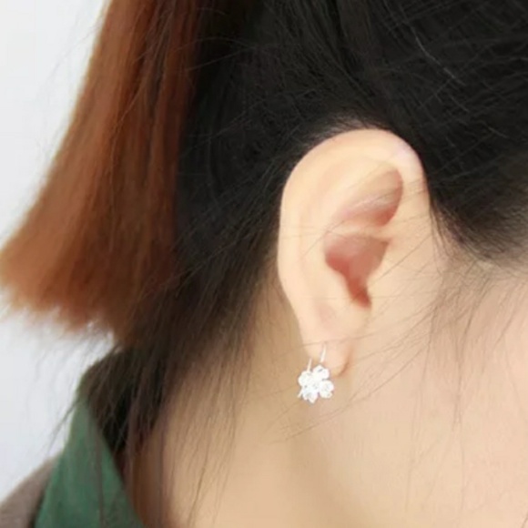 🌸Sterling Silver Flower Drop Earrings🌸 - Picture 3 of 5